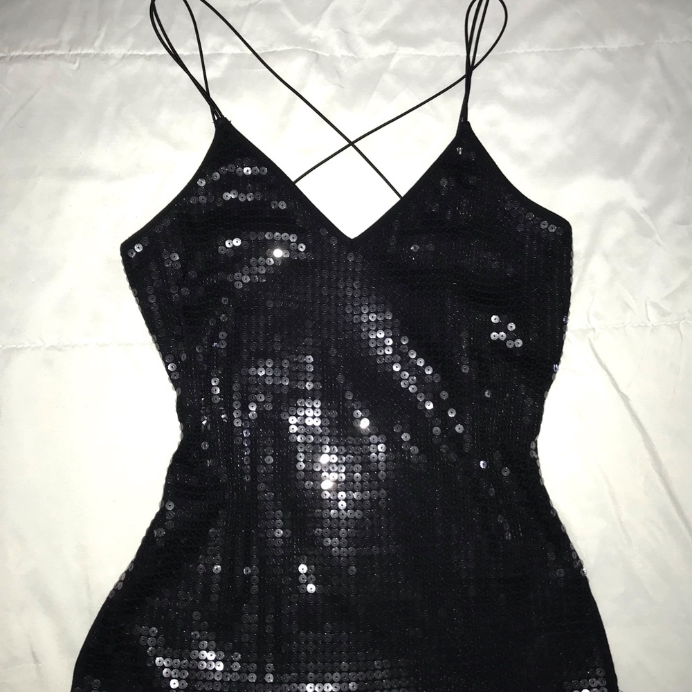 Y2K Sequin Black Strappy Tank Top - Picture 5 of 7